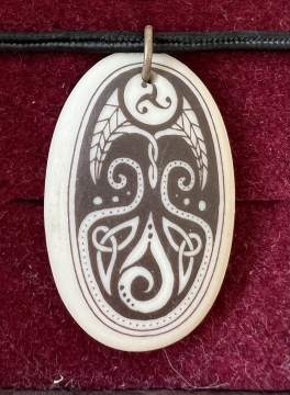 Necklace Pendant Cerridwen (Oval)